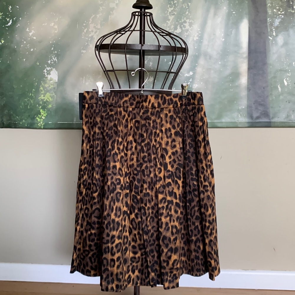 NWT leopard print skirt size large